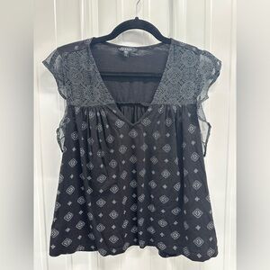 Lucky Brand Black Printed Flutter Sleeve Top